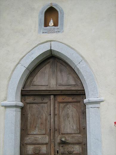 Entr&eacute;e de la chapelle